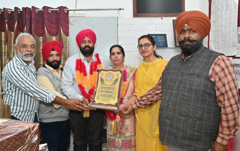 You are currently viewing ਐਲ ਐਚ ਵੀ ਹਰਬੀਰ ਕੌਰ ਸਿਹਤ ਵਿਭਾਗ ਵਿੱਚ 38 ਸਾਲ ਸ਼ਾਨਦਾਰ ਸੇਵਾਵਾਂ ਨਿਭਾਉਣ ਤੋਂ ਬਾਅਦ ਹੋਏ ਸੇਵਾ ਮੁਕਤ