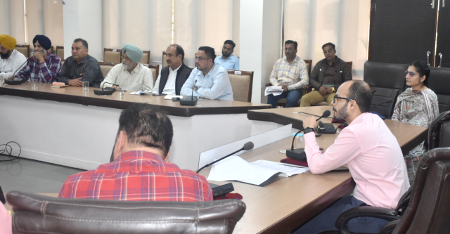 You are currently viewing ਚਾਈਨਾ ਡੋਰ ਖਿਲਾਫ਼ ਜ਼ਿਲ੍ਹਾ ਪ੍ਰਸ਼ਾਸਨ ਵੱਲੋਂ ਸ਼ੁਰੂ ਕੀਤੀ ਜਾ ਰਹੀ ਹੈ ਵਿਸ਼ੇਸ਼ ਚੈਕਿੰਗ ਮੁਹਿੰਮ : ਵਿਓਮ ਭਾਰਦਵਾਜ