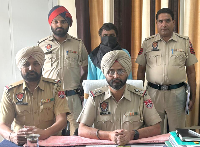 You are currently viewing 10 ਕਿਲੋ ਗ੍ਰਾਮ ਡੋਡੇ ਚੂਰਾ ਪੋਸਤ ਸਮੇਤ ਇੱਕ ਨੌਜਵਾਨ ਚੜਿਆ ਪੁਲਿਸ ਦੇ ਹੱਥੇ