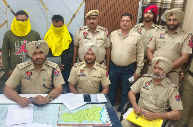 You are currently viewing 805 ਗ੍ਰਾਮ ਨਸ਼ੀਲੇ ਪਦਾਰਥ ਸਮੇਤ ਦੋ ਨੌਜਵਾਨ ਆਏ ਪੁਲਿਸ ਅੜਿੱਕੇ