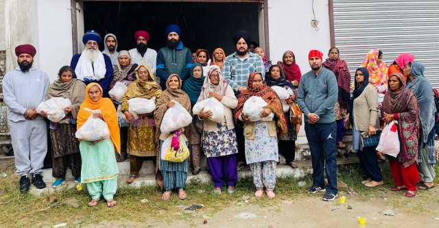 Read more about the article ਬਾਬਾ ਦੀਪ ਸਿੰਘ ਸੇਵਾ ਦਲ ਗੜਦੀਵਾਲਾ ਵਲੋਂ ਮਹੀਨਾਵਾਰ ਸਮਾਗਮ ਦੌਰਾਨ 250 ਲੋੜਵੰਦ ਪਰਿਵਾਰਾਂ ਨੂੰ ਵੰਡਿਆ ਰਾਸ਼ਣ