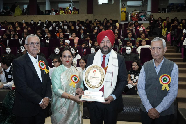 You are currently viewing ਸਵਦੇਸੀ ਵਸਤੂਆਂ ਦੀ ਵਰਤੋਂ ਕਰਕੇ ਦੇਸ਼ ਨੂੰ ਆਰਥਿਕ ਤੌਰ ‘ਤੇ ਮਜ਼ਬੂਤ ​​ਬਣਾਓ–ਸਰਦਾਰ ਪਰਮਜੀਤ ਸਿੰਘ ਗਿੱਲ
