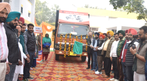 Read more about the article ਏ.ਡੀ.ਸੀ ਨੇ ਵਿਕਸਿਤ ਭਾਰਤ ਸੰਕਲਪ ਯਾਤਰਾ ਨੂੰ ਝੰਡੀ ਦਿਖਾ ਕੇ ਕੀਤਾ ਰਵਾਨਾ 