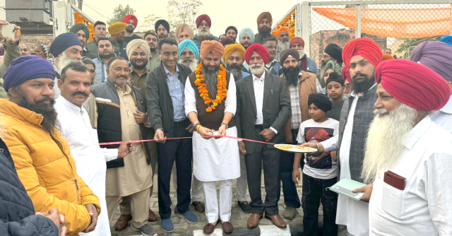 You are currently viewing ਵਿਧਾਇਕ ਘੁੰਮਣ ਵੱਲੋਂ ਦਸੂਹਾ ਦੇ ਪਿੰਡ ਨਰੈਣਗੜ੍ਹ ਵਿਖੇ ਨਵੇਂ ਬਣੇ ਬਹੁਮੰਤਵੀ ਖੇਡ ਪਾਰਕ ਦਾ ਉਦਘਾਟਨ