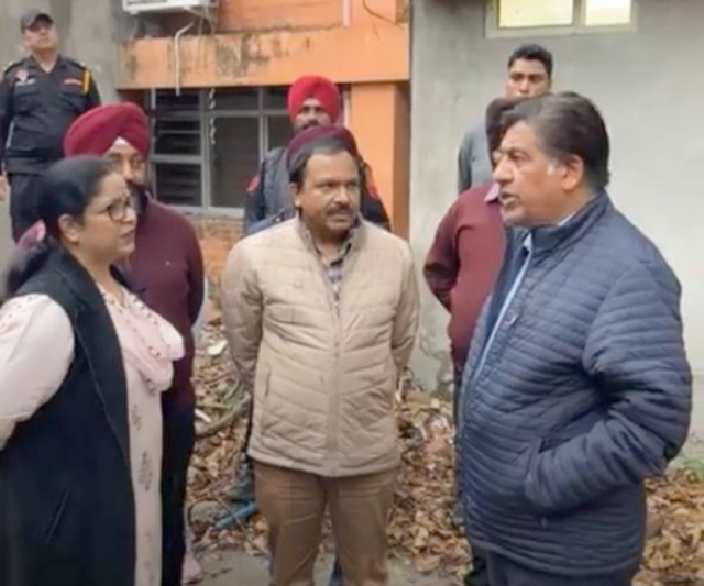 You are currently viewing ਲੋਕਾਂ ਨੂੰ ਬਿਹਤਰ ਸਿਹਤ ਸੁਵਿਧਾਵਾਂ ਪ੍ਰਦਾਨ ਕਰਨਾ ਪੰਜਾਬ ਸਰਕਾਰ ਦਾ ਮੁੱਖ ਟੀਚਾ : ਬ੍ਰਮ ਸ਼ੰਕਰ ਜਿੰਪਾ