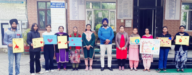 You are currently viewing ਲੇਖ ਮੁਕਾਬਲੇ ‘ਚ ਮਾਨਸੀ ਨੇ ਮਾਰੀ ਬਾਜੀ