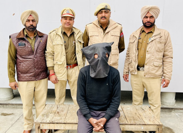 You are currently viewing ਲੁੱਟਾਂ ਖੋਹਾਂ ਦੀਆਂ ਵਾਰਦਾਤਾਂ ਨੂੰ ਅੰਜਾਮ ਦੇਣ ਵਾਲਾ ਇਕ ਦੋਸ਼ੀ ਪੁਲਿਸ ਅੜਿੱਕੇ 