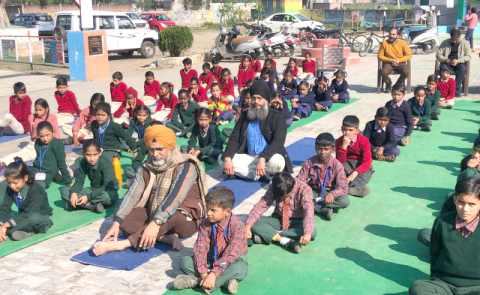 You are currently viewing ਮੋਟੇ ਅਨਾਜ ਨੂੰ ਆਪਣੀ ਖ਼ੁਰਾਕ ਵਿਚ ਸ਼ਾਮਲ ਕਰਕੇ ਸਿਹਤਮੰਦ ਰਿਹਾ ਜਾ ਸਕਦੈ : ਡਾ.ਲਖਬੀਰ ਸਿੰਘ