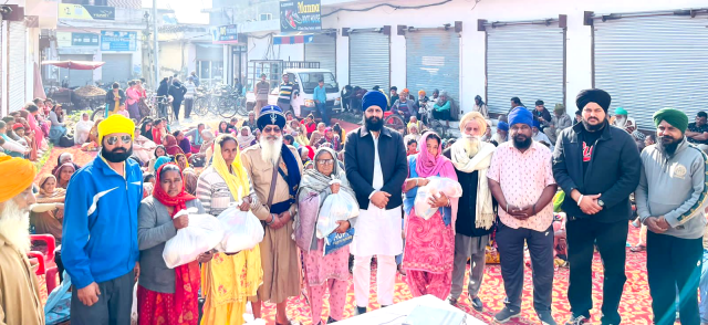 You are currently viewing ਮਹੀਨਾਵਾਰ ਸਮਾਗਮ ਦੌਰਾਨ 250 ਲੋੜਵੰਦ ਪਰਿਵਾਰਾਂ ਨੂੰ ਵੰਡਿਆ ਰਾਸ਼ਣ