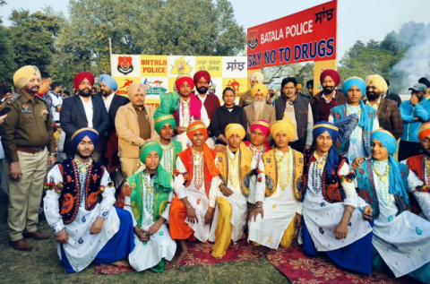 Read more about the article ਪੁਲਿਸ ਜ਼ਿਲ੍ਹਾ ਬਟਾਲਾ ਵਲੋਂ ਨਸ਼ਾ ਵਿਰੋਧੀ ਜਾਗਰੂਕਤਾ ਸਪਰੋਟਸ ਮੀਟ ਸਫਲਤਾਪੂਰਵਕ ਸੰਪੰਨ