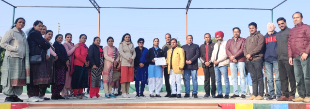 You are currently viewing ਕੰਨਿਆ ਸਕੂਲ ਤਲਵਾੜਾ ਦੀ ਵੰਸ਼ਿਕਾ ਰਾਜ ਪੱਧਰੀ ਮੁਕਾਬਲੇ ਵਿੱਚ ਰਹੀ ਉਪ ਜੇਤੂ