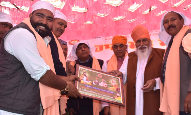 You are currently viewing ਗੁਰੂ ਰਵਿਦਾਸ ਜੀ ਦੀਆਂ ਸਿੱਖਿਆਵਾਂ ‘ਤੇ ਚੱਲਦਿਆਂ ਪੰਜਾਬ ਸਰਕਾਰ ਕਮਜ਼ੋਰ ਵਰਗ ਦੀਆਂ ਸਮੱਸਿਆਵਾਂ ਨੂੰ ਦੂਰ ਕਰਨ ਲਈ ਵਚਨਬੱਧ : ਬ੍ਰਮ ਸ਼ੰਕਰ ਜਿੰਪਾ