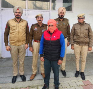 Read more about the article 1,25,55,127 ਰੁਪਏ ਦੀ ਠੱਗੀ ਦੇ ਮਾਮਲੇ ਨਾਮਜ਼ਦ ਦੋਸ਼ੀ ਆਇਆ ਪੁਲਿਸ ਅੜਿੱਕੇ 