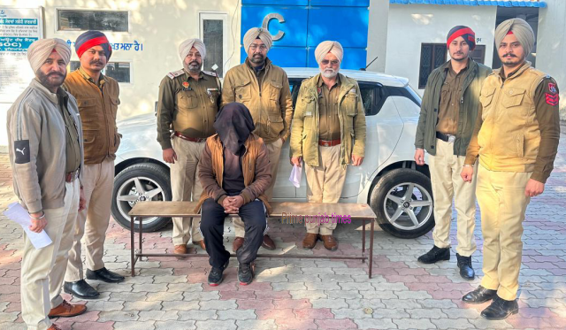 You are currently viewing ਮੌਤ ਤੋਂ ਬਾਅਦ ਵਿਅਕਤੀ ਦੇ ਖਾਤੇ ਚੋਂ 1,25,55,127/-ਰੁਪਏ ਦੀ ਠੱਗੀ ਦੇ ਮਾਮਲੇ ‘ਚ ਇੱਕ ਹੋਰ ਵਿਅਕਤੀ ਕਾਬੂ, ਬਾਕੀਆਂ ਦੀ ਭਾਲ ਜਾਰੀ