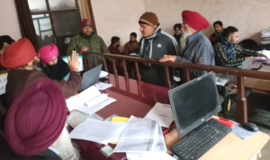 Read more about the article ਸਬ-ਤਹਿਸੀਲ ਗੜ੍ਹਦੀਵਾਲਾ ਵਿਖੇ ਇੱਕ ਰੋਜਾ ਵਿਸ਼ੇਸ਼ ਕੈਂਪ ਦੌਰਾਨ 300 ਤੋਂ ਵੱਧ ਇੰਤਕਾਲਾਂ ਦਾ ਕਰਵਾਇਆ ਗਿਆ ਨਿਪਟਾਰਾ : ਲਵਦੀਪ ਸਿੰਘ ਧੂਤ