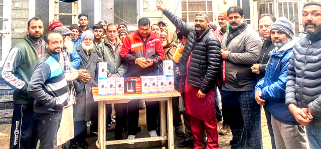 You are currently viewing ਐਂਟੀ ਡਰੱਗਜ਼ ਸੋਸ਼ਲ ਵੈਲਫੇਅਰ ਸੁਸਾਇਟੀ ਵੱਲੋਂ ਨਸ਼ਿਆਂ ਦੇ ਸੁਦਾਗਰਾਂ ਤੇ ਤਿੱਖੀ ਨਜ਼ਰ ਰੱਖਣ ਲਈ ਕੈਮਰੇ ਲਗਾਉਣ ਦੀ ਕੀਤੀ ਸ਼ੁਰੂਆਤ