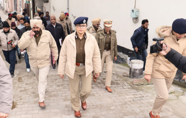 You are currently viewing ਜਿਲਾ ਹੁਸ਼ਿਆਰਪੁਰ ਪੁਲਿਸ ਵੱਲੋਂ ਨਸ਼ਿਆਂ ਦੇ ਸਮੱਗਲਰਾਂ ਨੂੰ ਗ੍ਰਿਫਤਾਰ ਕਰਨ ਲਈ ਸਪੈਸ਼ਲ਼ ਕਾਰਡਨ ਅਤੇ ਸਰਚ ਅਪਰੇਸ਼ਨ (ਕਾਸੋ) ਚਲਾਇਆ