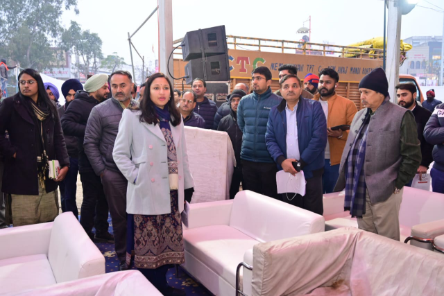 You are currently viewing केंद्रीय मंत्री नितनि गडकरी व मुख्य मंत्री भगवंत मान की आमद संबंधी तैयारियों का डिप्टी कमिश्नर ने लिया जायजा