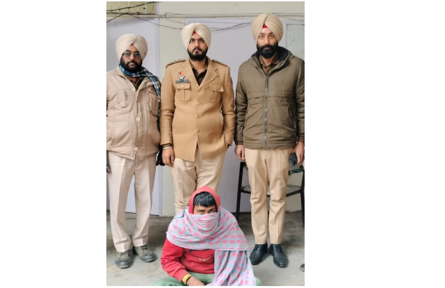 Read more about the article 510 शराब की पेटियाें की खेप काे बरामद करके पुलिस ने ट्रक ड्राईवर काे गिरफ्तार