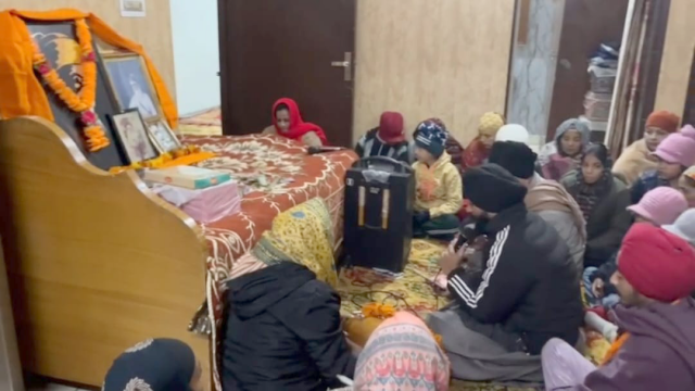 You are currently viewing ਸਰਬੰਸ ਦਾਨੀ ਸਾਹਿਬ ਏ ਕਮਾਲ ਸਾਹਿਬ ਸ੍ਰੀ ਗੁਰੂ ਗੋਬਿੰਦ ਸਿੰਘ ਜੀ ਦੇ ਪ੍ਰਕਾਸ਼ ਪੁਰਬ ਨੂੰ ਸਮਰਪਿਤ ਅਮ੍ਰਿਤ ਵੇਲੇ ਦੀਆਂ ਪ੍ਰਭਾਤਫੇਰੀਆ ਦਾ ਪ੍ਰਵਾਹ ਜਾਰੀ