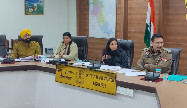 You are currently viewing सडक़ सुरक्षा माह.. डिप्टी कमिश्नर ने अधिकारियों को जिले के ब्लैक स्पाट का निरीक्षण कर जल्द कार्रवाई के दिए निर्देश