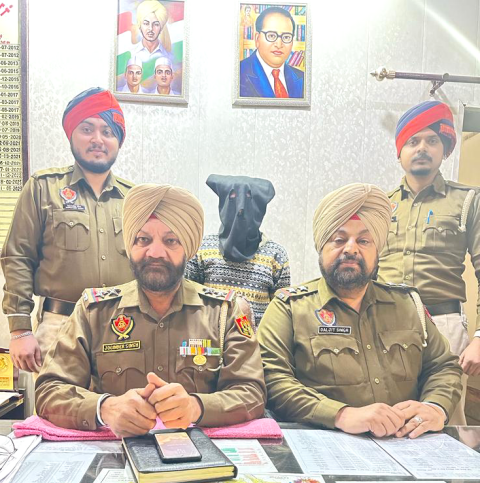 Read more about the article ਚੋਰੀਆਂ ਦੀਆਂ ਵਾਰਦਾਤਾਂ ਨੂੰ ਅੰਜਾਮ ਦੇਣ ਵਾਲਾ ਇੱਕ ਭਗੋੜਾ ਆਇਆ ਪੁਲਿਸ ਅੜਿੱਕੇ