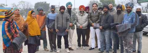 Read more about the article ਸਰਬੱਤ ਦਾ ਭਲਾ ਚੈਰੀਟੇਬਲ ਟਰੱਸਟ ਨੇ ਠੰਡ ਨਾਲ ਕੰਬ ਰਹੇ ਲੋੜਵੰਦਾਂ ਨੂੰ ਕੰਬਲ ਵੰਡ ਕੇ ਦਿੱਤਾ ਨਿੱਘ