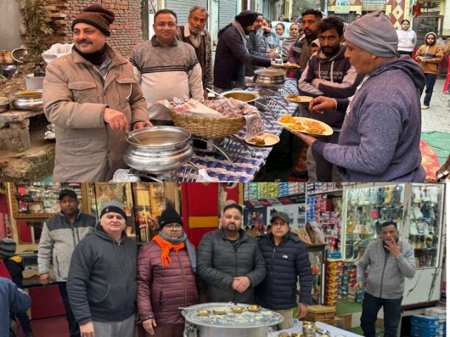 You are currently viewing पुलिस स्टेशन चौन्क व थाना बाजार के दुकानदारों ने भविन्न स्थानों पर भगवान श्री राम जी की प्राण प्रतिष्ठा के उपलक्ष्य में लगाए तरह तरह के लंगर