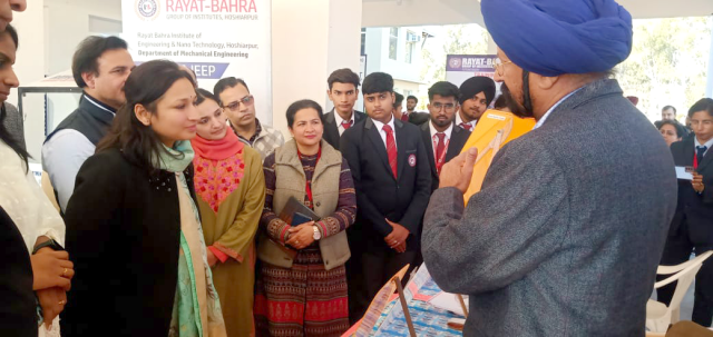 You are currently viewing ਬੱਚਿਆਂ ਦੀ ਵਿਗਿਆਨਿਕ ਸੋਚ ਨੂੰ ਵਧਾਉਣ ’ਚ ਸਹਾਇਕ ਹੈ ਚਿਲਡਰਨ ਸਾਇੰਸ ਕਾਂਗਰਸ : ਕੋਮਲ ਮਿੱਤਲ