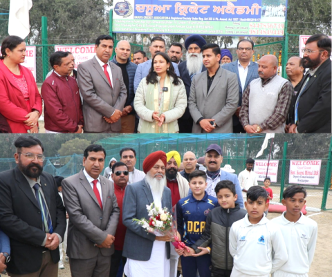 You are currently viewing ਕ੍ਰਿਕਟ ਖਿਡਾਰੀਆਂ ਲਈ ਬਿਹਤਰੀਨ ਸੁਵਿਧਾਵਾਂ ਪ੍ਰਦਾਨ ਕਰ ਰਿਹਾ ਹੈ ਡੀ.ਸੀ.ਏ – ਕੋਮਲ ਮਿੱਤਲ