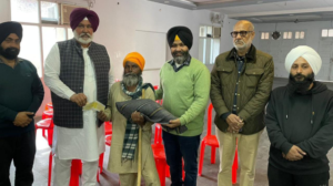 Read more about the article ਸਰਬੱਤ ਦਾ ਭਲਾ ਚੈਰੀਟੇਬਲ ਟਰੱਸਟ ਨੇ ਲੋੜਵੰਦਾਂ ਨੂੰ ਪੈਨਸ਼ਨਾਂ ਦੇ ਚੈੱਕ ਅਤੇ ਕੰਬਲ ਵੰਡੇ