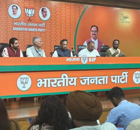 You are currently viewing ਆਮ ਆਦਮੀ ਪਾਰਟੀ ਨੂੰ ਵੱਡਾ ਝਟਕਾ, ਸਾਂਸਦ ਸ਼ੁਸ਼ੀਲ ਰਿੰਕੂ ਸਮੇਤ MLA ਸ਼ੀਤਲ ਅੰਗੁਰਾਲ ਭਾਜਪਾ ਚ ਸ਼ਾਮਲ