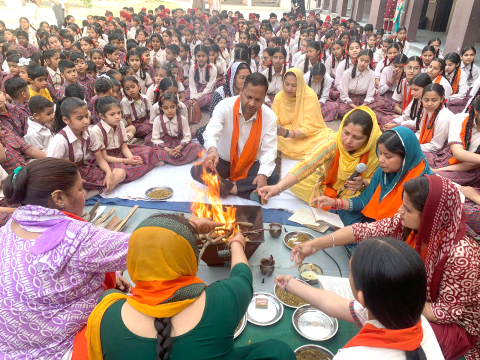 You are currently viewing डी.ए.वी.पब्लिक स्कूल गढ़दीवाला में नए सत्र का शुभारंभ