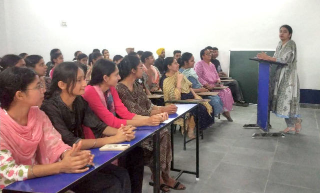 You are currently viewing ਕਾਲਜ ਵਿਖੇ ‘ਇੰਟਲੈਕਚੂਅਲ ਪ੍ਰਾਪਰਟੀ ਰਾਈਟਸ” ਵਿਸ਼ੇ ਉੱਪਰ ਸੈਮੀਨਾਰ ਕਰਵਾਇਆ ਗਿਆ