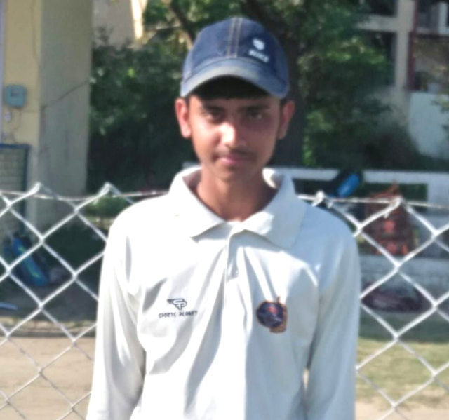 You are currently viewing ਬੇਸਿਕ ਕ੍ਰਿਕੇਟ ਅਕੈਡਮੀ ਦਸੂਆ ਦਾ ਖਿਡਾਰੀ ਮਨਜੋਤ ਹੁਸ਼ਿਆਰਪੁਰ ਕ੍ਰਿਕੇਟ ਟੀਮ ਦਾ ਬਣਿਆ ਹਿੱਸਾ