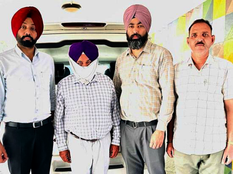 Read more about the article 30,000 ਰੁਪਏ ਰਿਸ਼ਵਤ ਲੈਂਦਾ ਬੀ.ਡੀ.ਪੀ.ਓ.ਵਿਜੀਲੈਂਸ ਵੱਲੋਂ ਰੰਗੇ ਹੱਥੀਂ ਕਾਬੂ