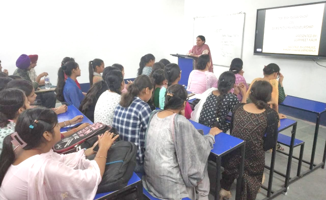 You are currently viewing ਖਾਲਸਾ ਕਾਲਜ, ਗੜ੍ਹਦੀਵਾਲਾ ਵਿਖੇ ‘ਵੂਮੈਨ ਇੰਂਟਰਪ੍ਰਿਨਾਰਸ਼ਿਪ” ਵਿਸ਼ੇ ਉਪਰ ਲੈਕਚਰ