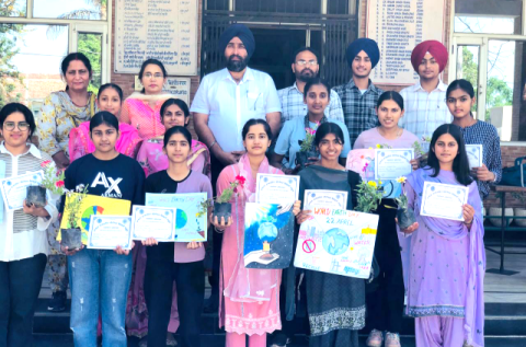 You are currently viewing ਖ਼ਾਲਸਾ ਕਾਲਜੀਏਟ ਸੀਨੀ.ਸੈਕੰ. ਸਕੂਲ, ਗੜ੍ਹਦੀਵਾਲਾ ਵਿਖੇ “ਧਰਤੀ ਦਿਵਸ” ਮਨਾਇਆ ਗਿਆ