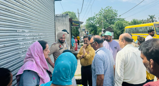 You are currently viewing महिला की बालियां लेकर बाबे हुए फरार, पुलिस जांच में जुटी