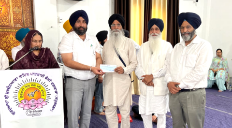 You are currently viewing ਸ਼੍ਰੋਮਣੀ ਗੁਰਦੁਆਰਾ ਪ੍ਰਬੰਧਕ ਕਮੇਟੀ ਸ੍ਰੀ ਅੰਮ੍ਰਿਤਸਰ ਸਾਹਿਬ ਦੁਆਰਾ ਵਿਦਿਅਕ ਸੰਸਥਾਵਾਂ ਦੇ ਕਰਮਚਾਰੀਆਂ ਦੀ ਬਕਾਇਆ ਤਨਖਾਹ ਦੀ ਅਦਾਇਗੀ