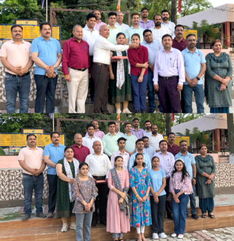 You are currently viewing *ਸ.ਸੀਨੀ.ਸੈਕੰ ਸਮਾਰਟ ਸਕੂਲ ਕਮਾਹੀ ਦੇਵੀ ਵੱਲੋਂ ਬਾਰਵੀਂ ਅਤੇ ਅੱਠਵੀਂ ਜਮਾਤ ‘ਚ ਇਸ ਵਾਰ ਵੀ ਸਿਰਜਿਆ ਗਿਆ ਇਤਿਹਾਸ ਹਾਸਿਲ ਕੀਤੀਆਂ ਕੁੱਲ ਅੱਠ ਮੈਰਿਟਾਂ*