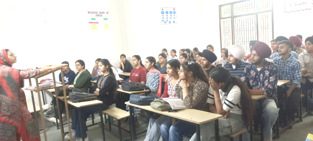 You are currently viewing ਗੁਰੂ ਅਰਜਨ ਦੇਵ ਜੀ ਦੇ ਪ੍ਰਕਾਸ਼ ਦਿਹਾੜੇ ਨੂੰ ਸਮਰਪਿਤ ਇਕ ਵਿਸ਼ੇਸ਼ ਲੈਕਚਰ ਕਰਵਾਇਆ ਗਿਆ