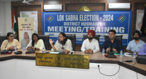 Read more about the article ਨਾਮਜ਼ਦਗੀਆਂ ਦੇ ਪਹਿਲੇ ਦਿਨ ਹੁਸ਼ਿਆਰਪੁਰ ਵਿਖੇ ਇਕ ਆਜ਼ਾਦ ਉਮੀਦਵਾਰ ਵੱਲੋਂ ਕਾਗਜ਼ ਦਾਖ਼ਲ