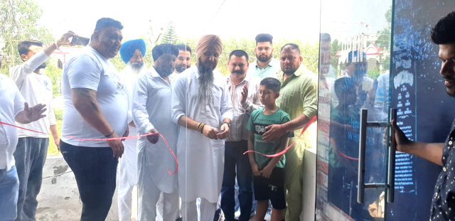 Read more about the article ਜੁਗਨੂੰ ਜੰਕਸ਼ਨ ਰੈਸਟੋਰੈਂਟ ਦਾ ਵਿਧਾਇਕ ਦਸੂਹਾ ਕਰਮਵੀਰ ਸਿੰਘ ਘੁੰਮਣ ਨੇ ਕੀਤਾ ਉਦਘਾਟਨ