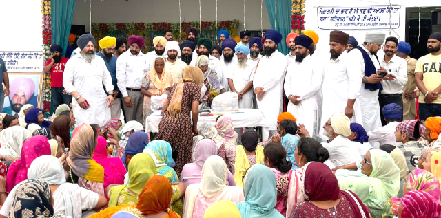 You are currently viewing ਸੁਸਾਇਟੀ ਵਲੋਂ 100 ਵੇਂ ਮਹੀਨਾਵਾਰ ਰਾਸ਼ਨ ਵੰਡ ਸਮਾਰੋਹ ਦੌਰਾਨ ਪਾਏ ਸ੍ਰੀ ਆਖੰਡ ਪਾਠ ਸਾਹਿਬ ਜੀ ਦੇ ਭੋਗ