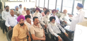 Read more about the article ਪੰਜਾਬ ਸਰਕਾਰ ਨੰਬਰਦਾਰ ਯੂਨੀਅਨ ਦੀਆਂ ਮੰਗਾਂ ਨੂੰ ਲੈ ਕੇ ਸੰਜੀਦਾ ਨਹੀਂ : ਯੂਨੀਅਨ ਆਗੂ