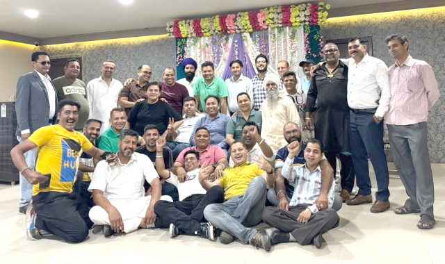 Read more about the article K.R.K.D.A.V ਸੀਨੀਅਰ ਸੈਕੰਡਰੀ ਸਕੂਲ ਗੜ੍ਹਦੀਵਾਲਾ ਦੇ 1994 ਬੈਚ ਦੇ ਦਸਵੀਂ ਜਮਾਤ ਦੇ ਵਿਦਿਆਰਥੀਆਂ ਦੀ ਹੋਈ ਮੁੜ ਇਕੱਤਰਤਾ