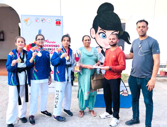 You are currently viewing ਤਾਈਕਵਾਂਡੋ ਚੈਲੰਜ ਕੱਪ ਪਟਿਆਲਾ ‘ਚ ਜਸਲੀਨ ਤੇ ਜਾਨਵੀ ਨੇ ਜਿੱਤੇ ਸੋਨ ਤਗਮੇ
