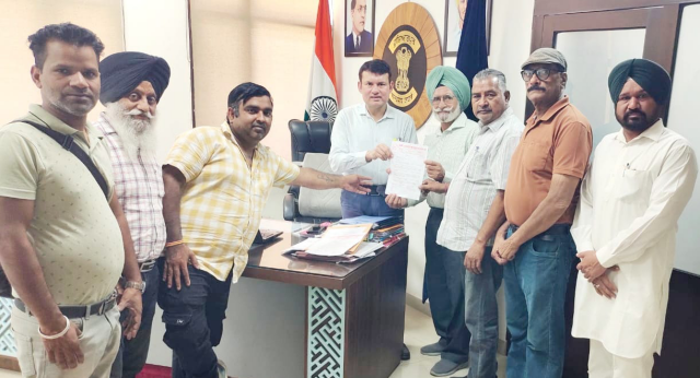 You are currently viewing ਦਿ ਵਰਕਿੰਗ ਰਿਪੋਰਟਜ਼ ਐਸੋਸ਼ੀਏਸ਼ਨ ਪੰਜਾਬ ਨੇ ਮੁੱਖ ਮੰਤਰੀ ਪੰਜਾਬ ਨੂੰ ਭੇਜਿਆ ਮੰਗ ਪੱਤਰ