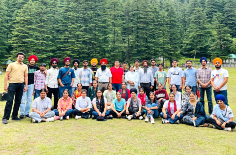 You are currently viewing ਸਮਰ ਕੈਂਪ ਦੇ ਨਾਲ ਸੰਬੰਧਿਤ ਅਧਿਆਪਕ ਦੋ ਦਿਨਾਂ ਦੇ ਡਲਹੌਜ਼ੀ ਅਤੇ ਖਜਿਆਰ ਟੂਰ ‘ਤੇ ਗਏ